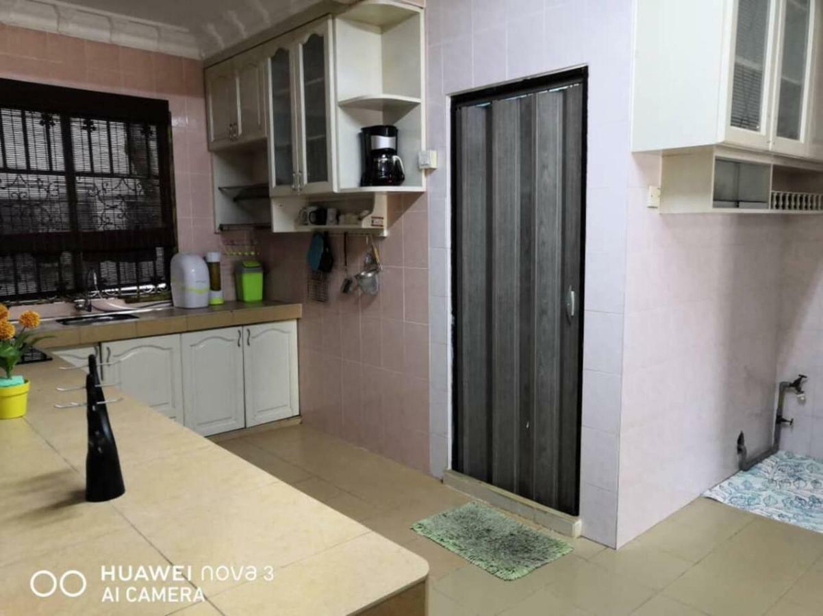 Ibu Home-To-Stay Pasir Gudang Luaran gambar