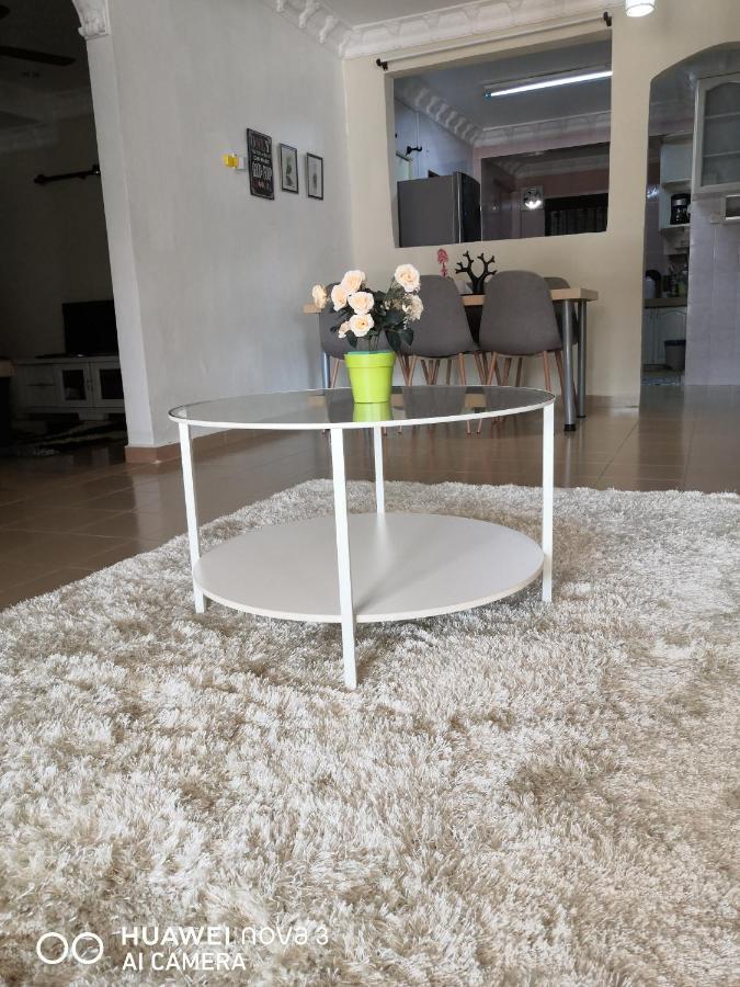 Ibu Home-To-Stay Pasir Gudang Luaran gambar